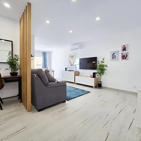 Rocha Sea View Summer 1 Апартаменти Портіман